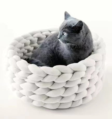 Comfortable Pet Sleeping Basket