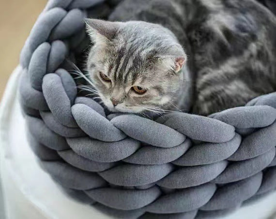 Comfortable Pet Sleeping Basket