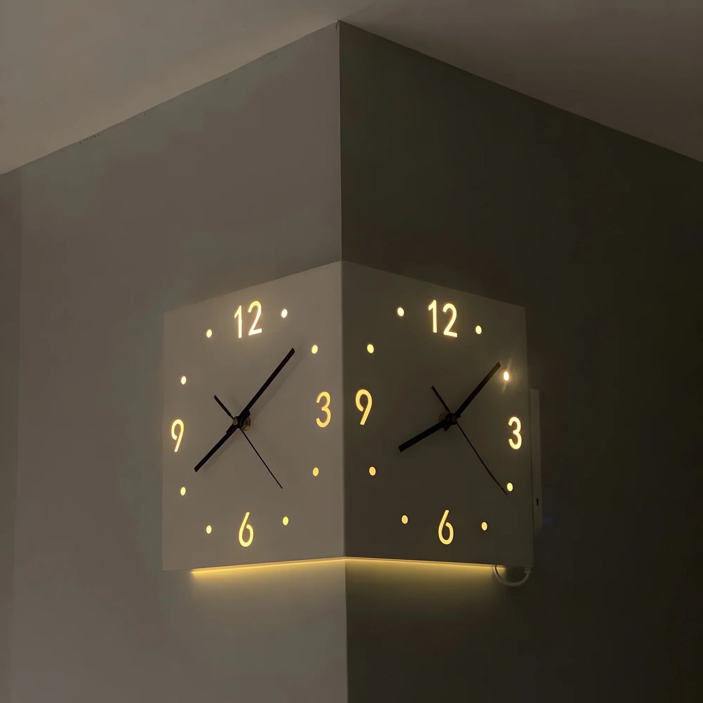 Corner Clock