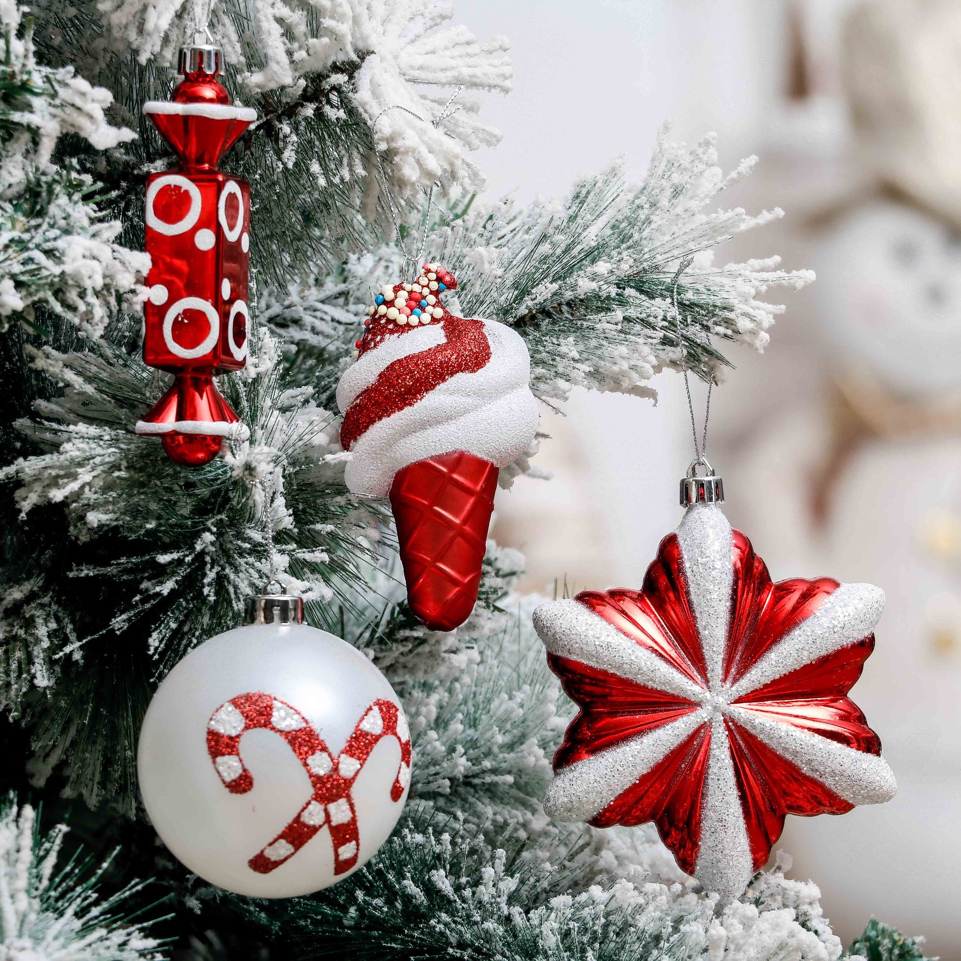 Red and White Christmas Tree Ornament Set