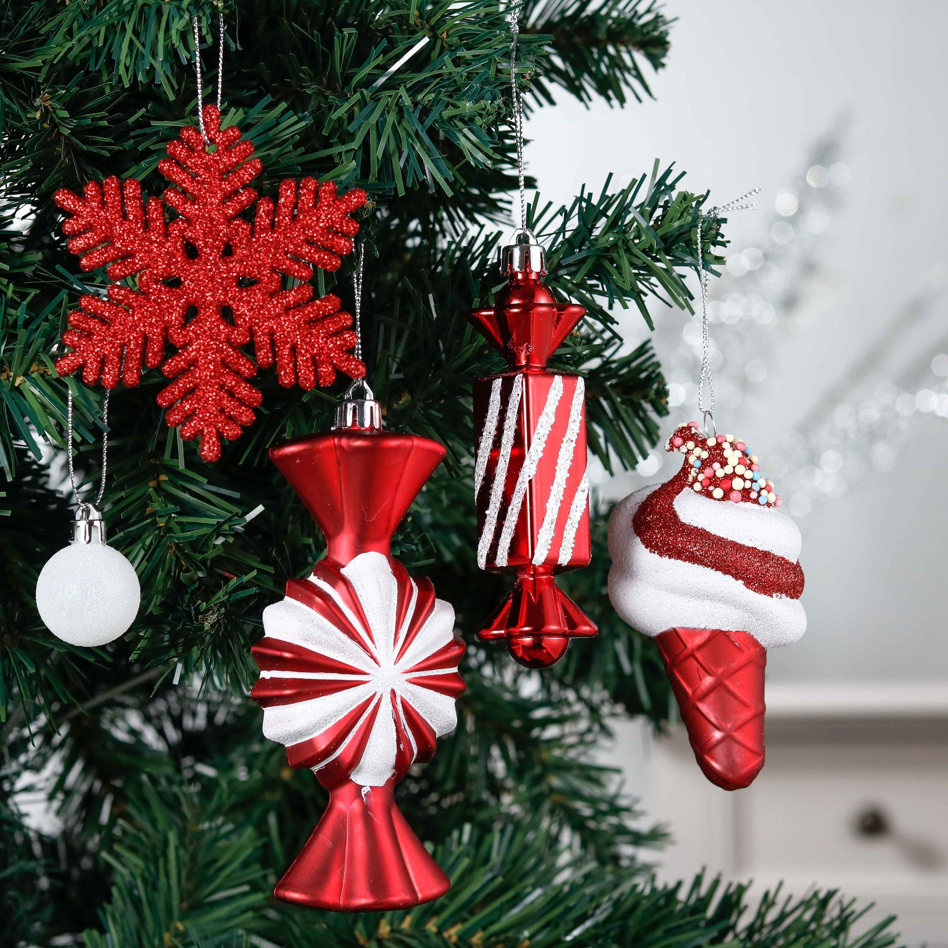 Red and White Christmas Tree Ornament Set